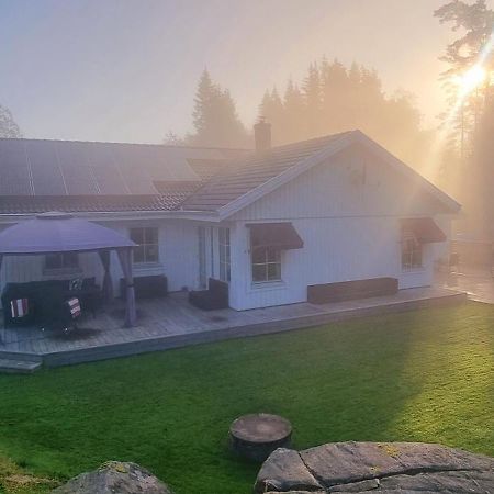Family Friendly Villa With Sauna In The Nature Бурос Екстер'єр фото